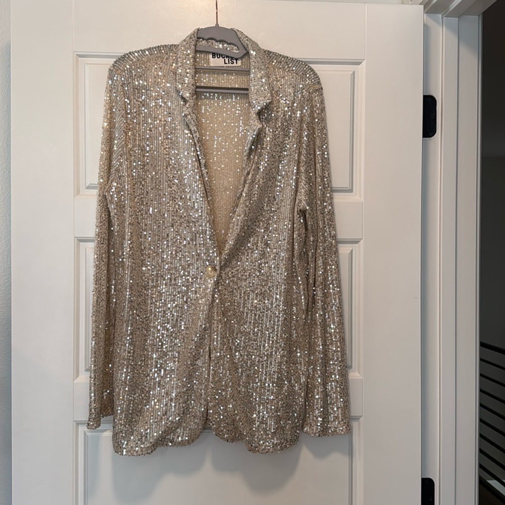 BUCKETLIST Gold Sequin Blazer 
Size Medium 
Like New Condition